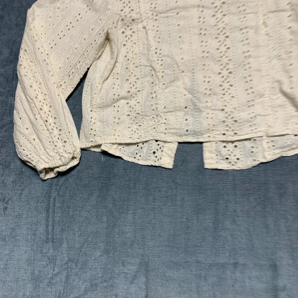 Zara Eyelet Blouse Top Womens Medium Beige Classic Balloon Sleeve Button Front